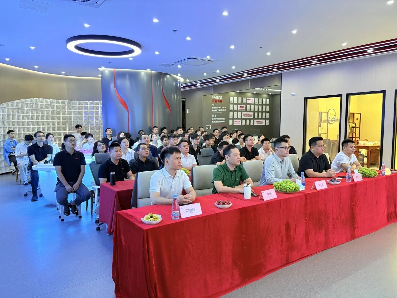 9.3從閱兵看中國智造底氣！智火柴以油品監測實力護航 “國之重器”