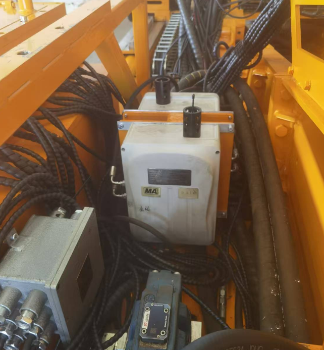 石家莊煤機掘進機液壓系統(tǒng)油液在線監(jiān)測系統(tǒng)應用案例 圖2